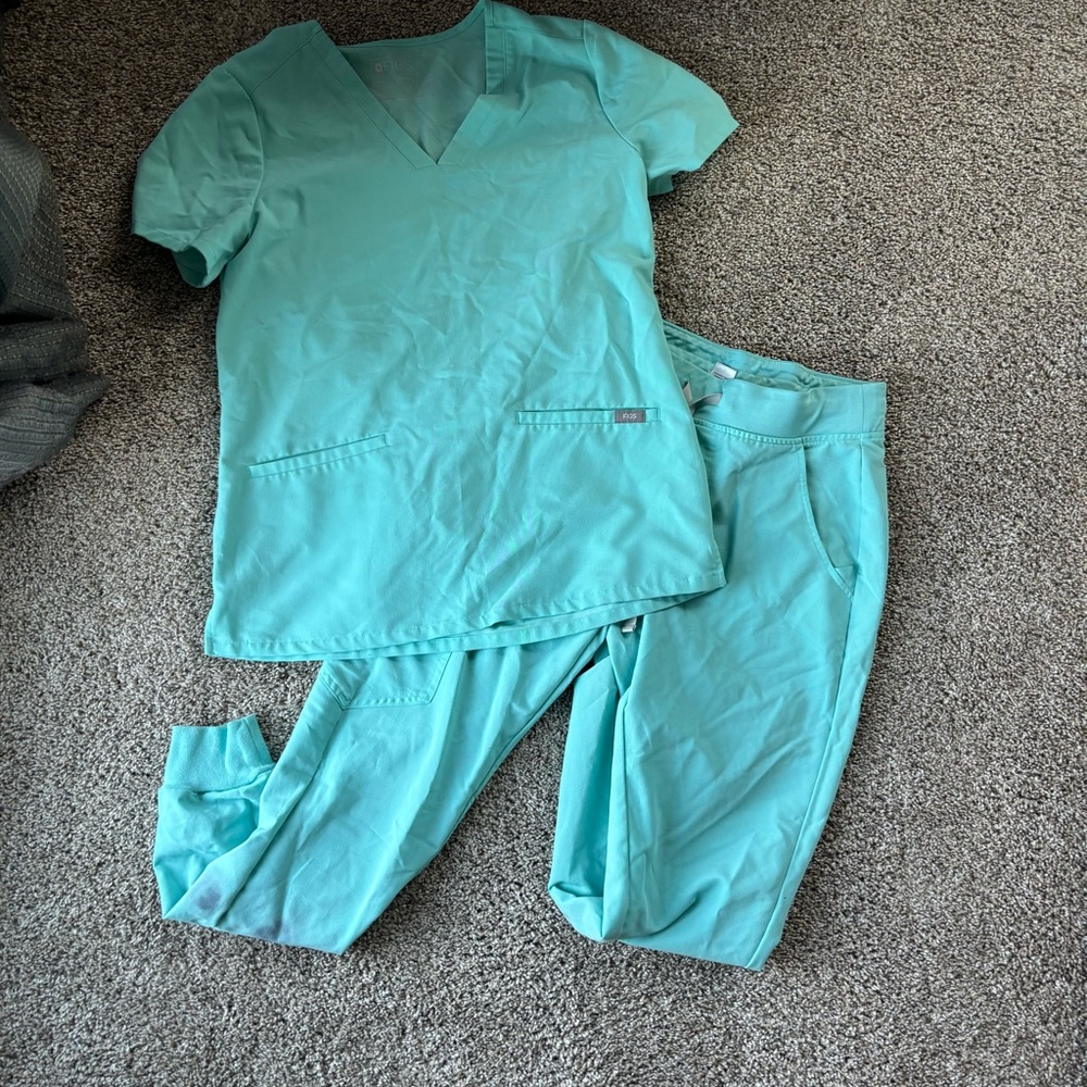 TEAL FIGS scrubs set